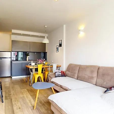 Airy And Modern Mon Cheri Appartement