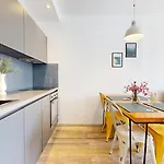 Airy And Modern Mon Cheri Apartment Split