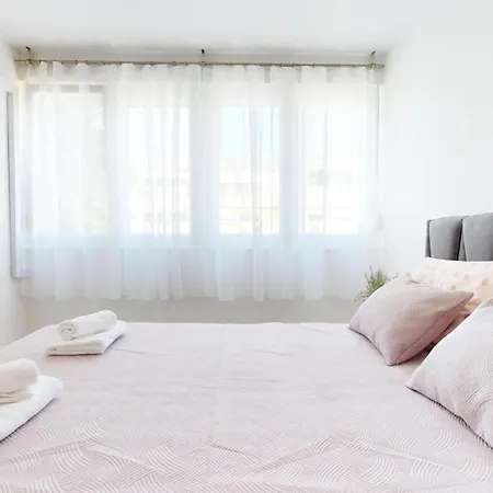Airy And Modern Mon Cheri * سبليت