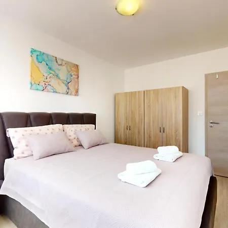 Airy And Modern Mon Cheri * Сплит