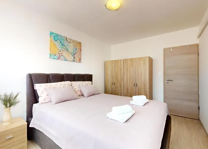 Airy And Modern Mon Cheri * Сплит
