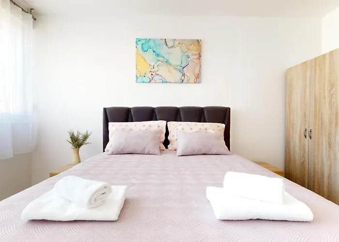 Апартаменты Airy And Modern Mon Cheri *