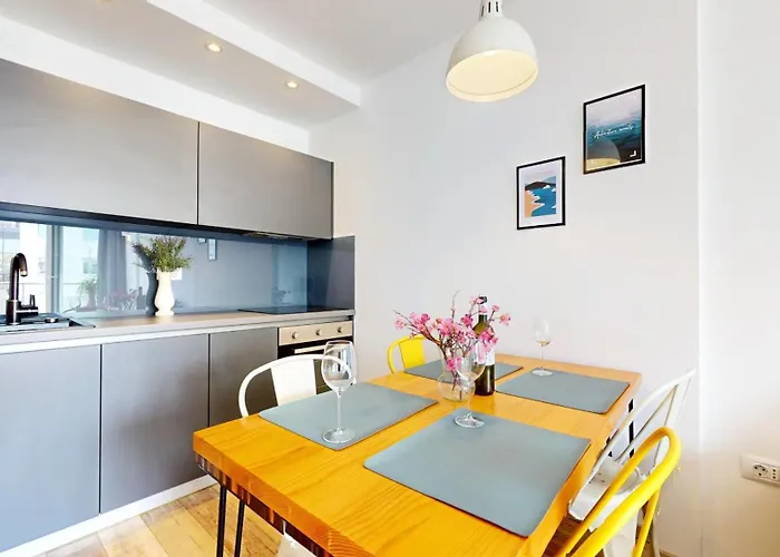 Airy And Modern Mon Cheri Сплит