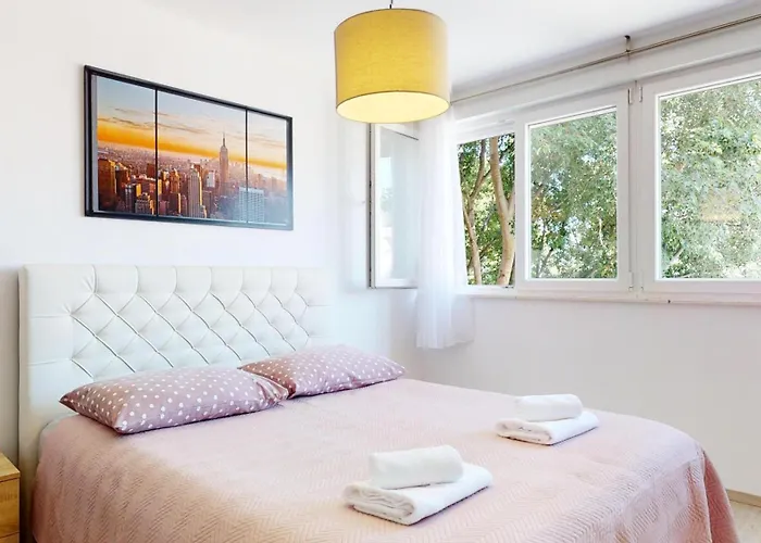 Airy And Modern Mon Cheri * Сплит