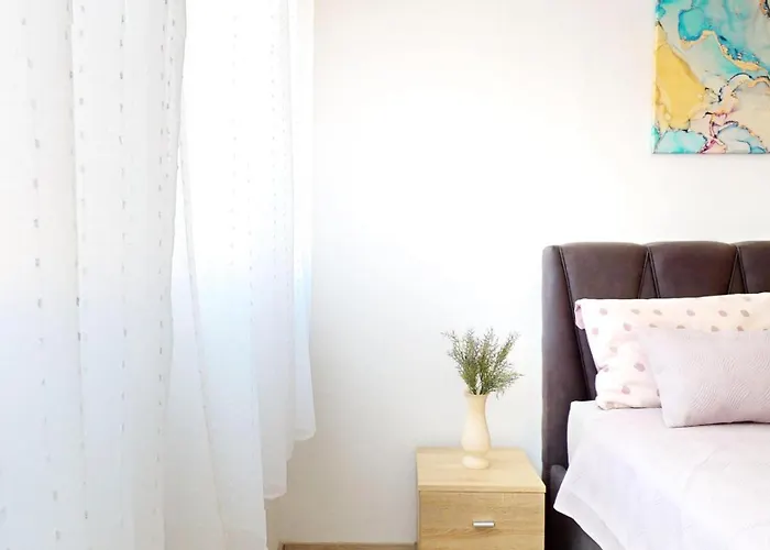 Airy And Modern Mon Cheri Апартаменты