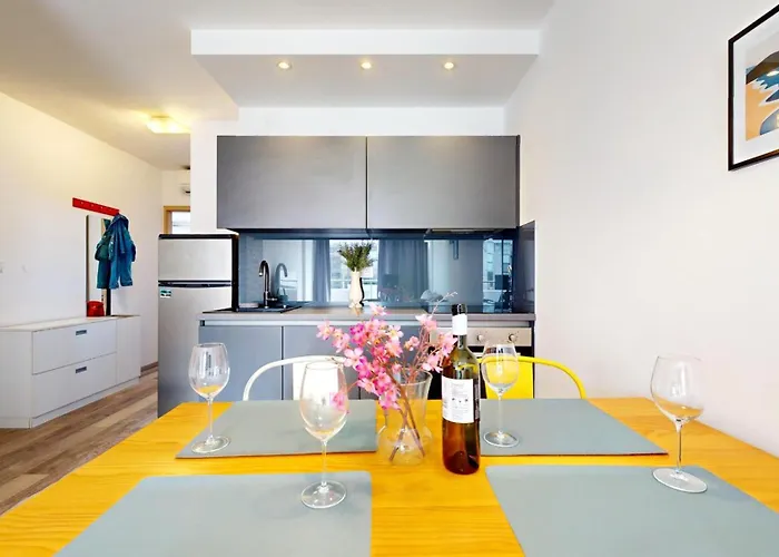 Апартаменты Airy And Modern Mon Cheri *